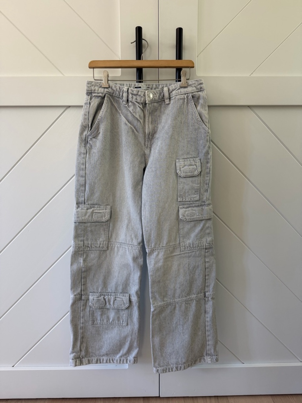 Women’s Bershka White and Navy Striped Cargo Jeans